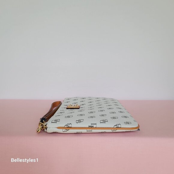 DOONEY & BOURKE Blakely Signature Logo Print Large Wristlet- Bone color ⭐ - Picture 9 of 16